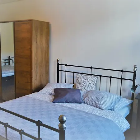Apartamento D *